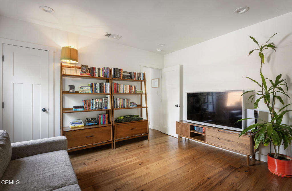 559 MacDonald Street