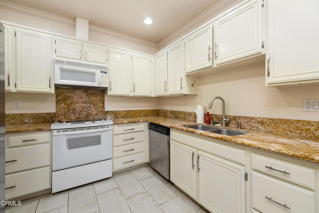 111 S Orange Grove Boulevard 309