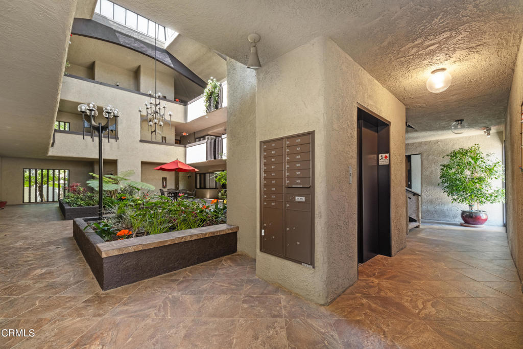 111 S Orange Grove Boulevard 309