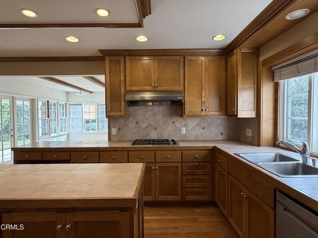 2790 Gainsborough Drive