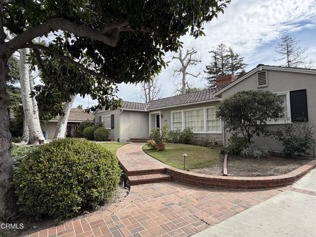 2790 Gainsborough Drive