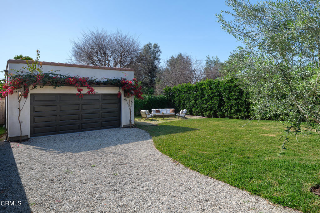 546 W Claremont Street