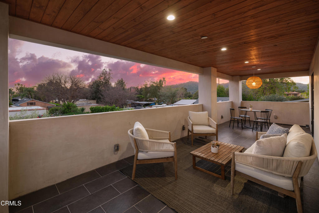 546 W Claremont Street