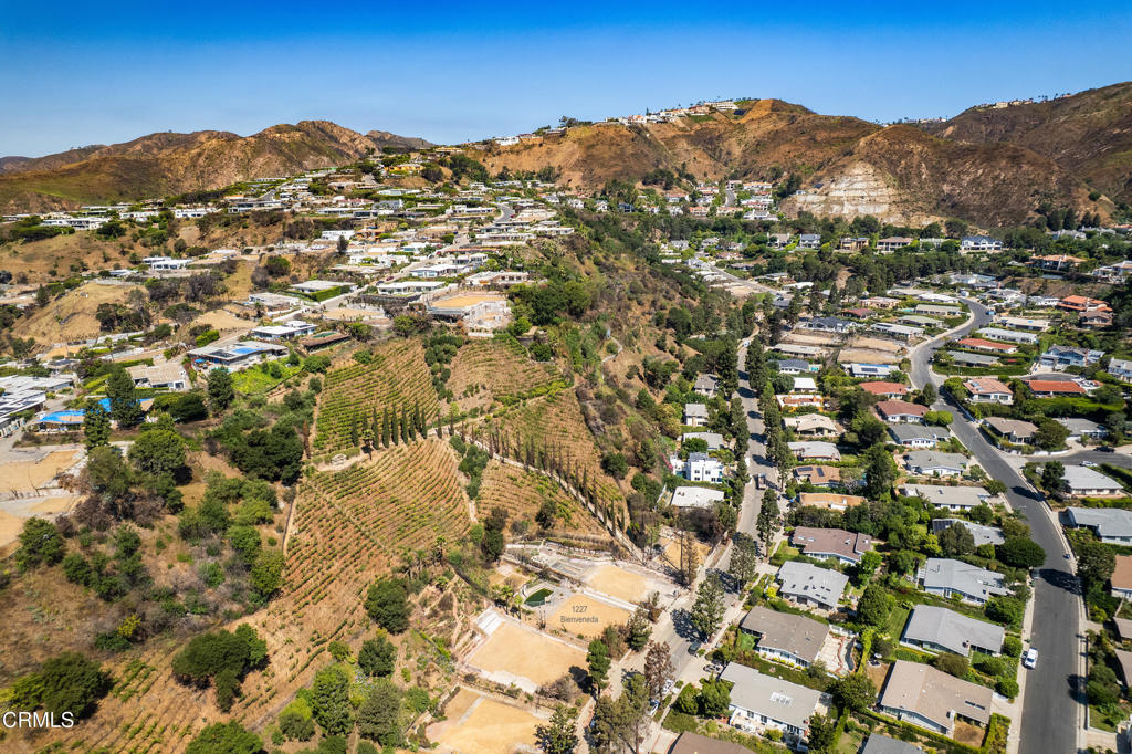 1227 Bienveneda Avenue