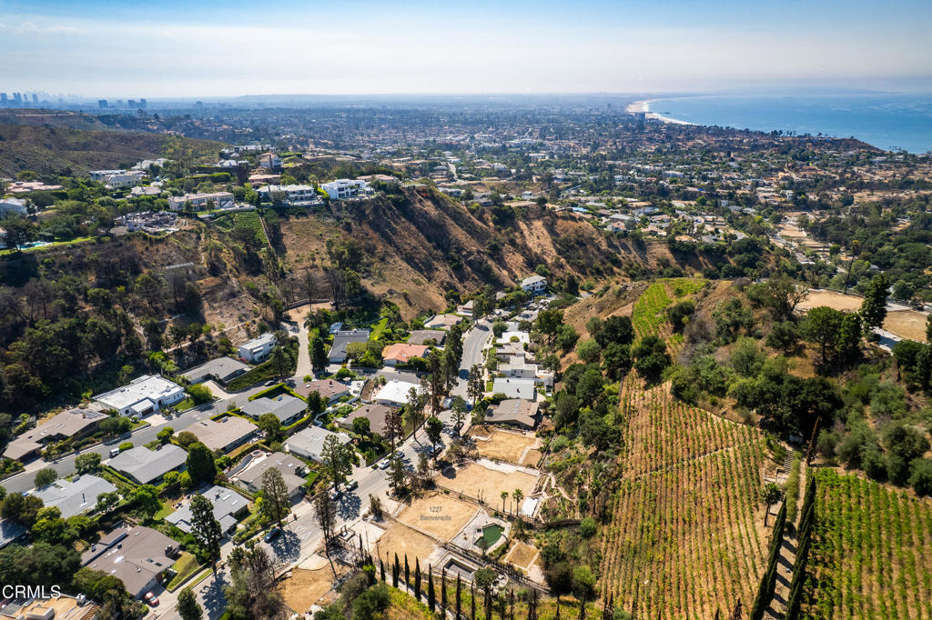 1227 Bienveneda Avenue