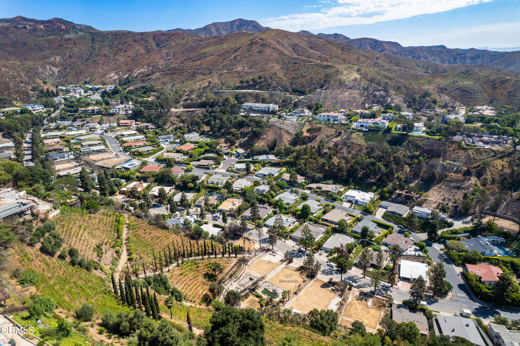 1227 Bienveneda Avenue