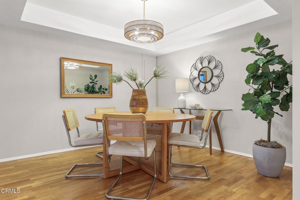 640 S Lake Avenue 105