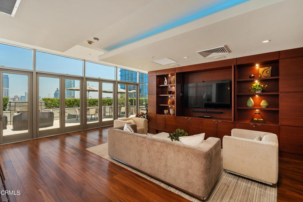 1155 S Grand Avenue 914