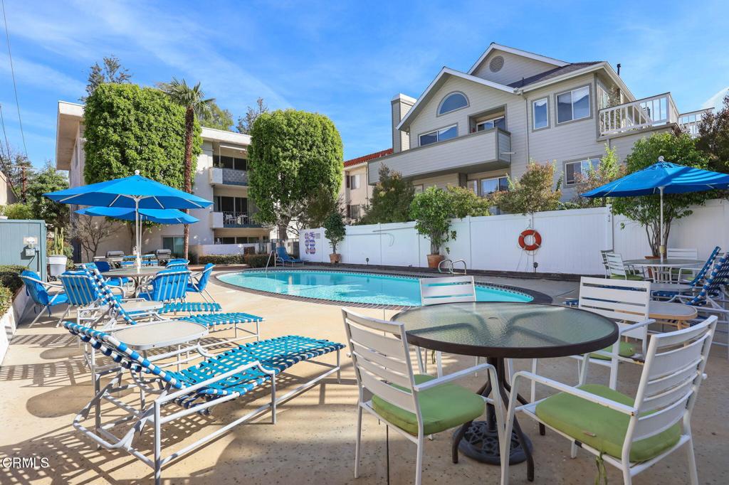 985 E California Boulevard 305