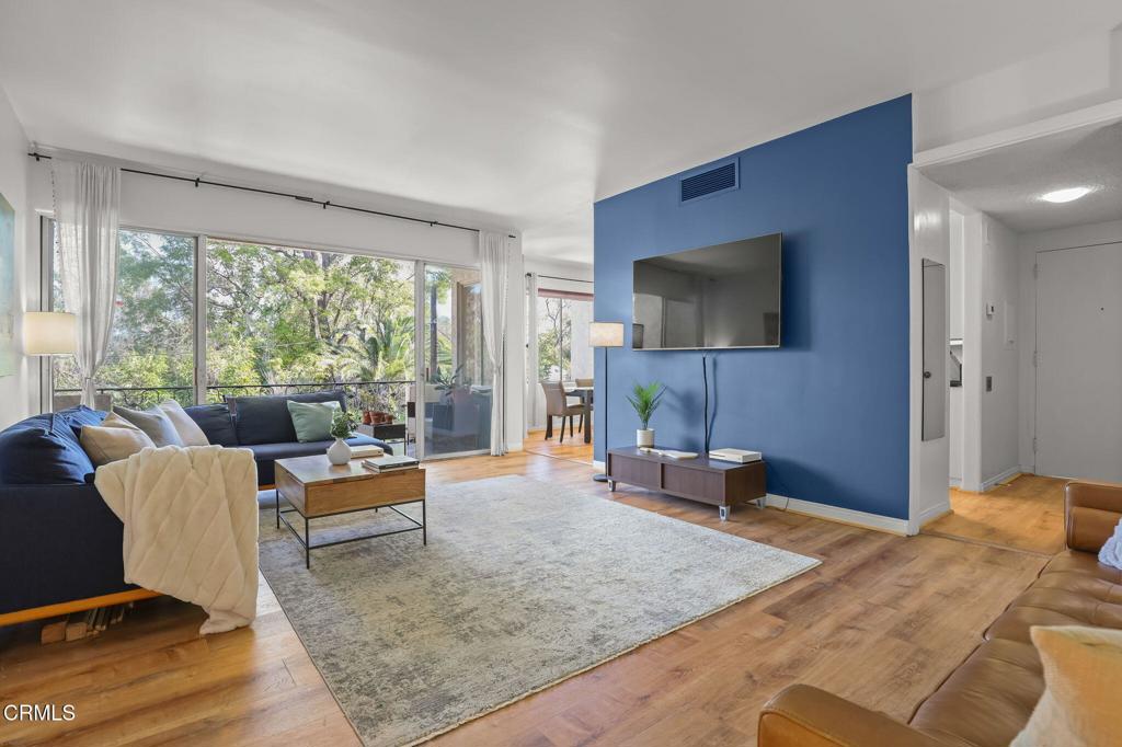 985 E California Boulevard 305