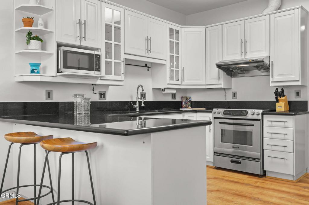 985 E California Boulevard 305