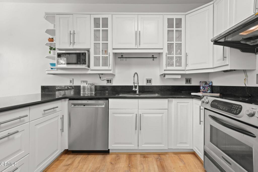 985 E California Boulevard 305