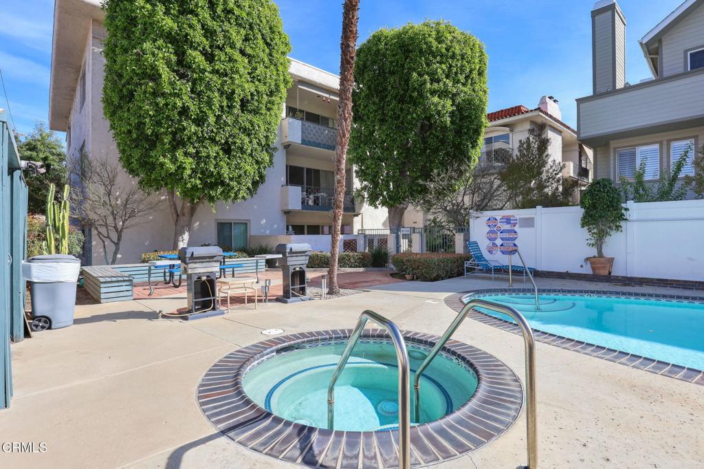 985 E California Boulevard 305