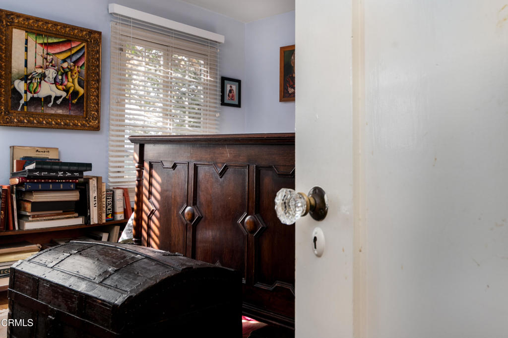 2270 E Orange Grove Boulevard