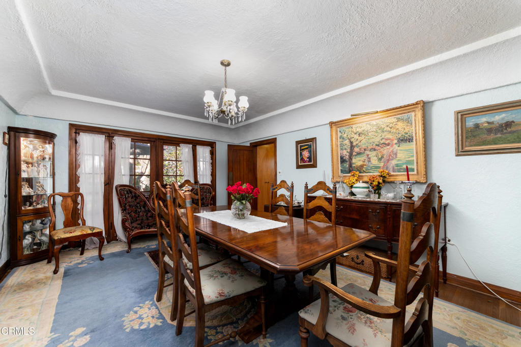 2270 E Orange Grove Boulevard