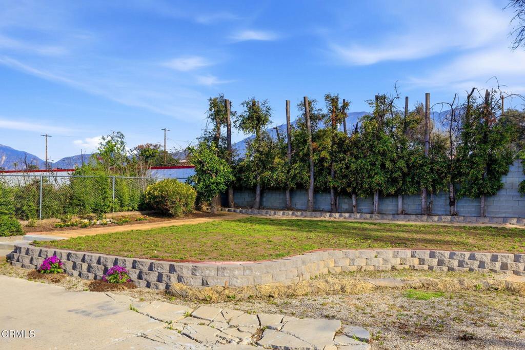 79 E Calaveras Street