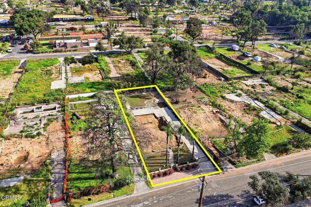 79 E Calaveras Street