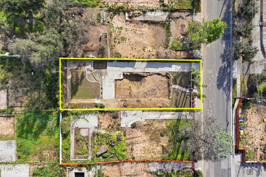 79 E Calaveras Street