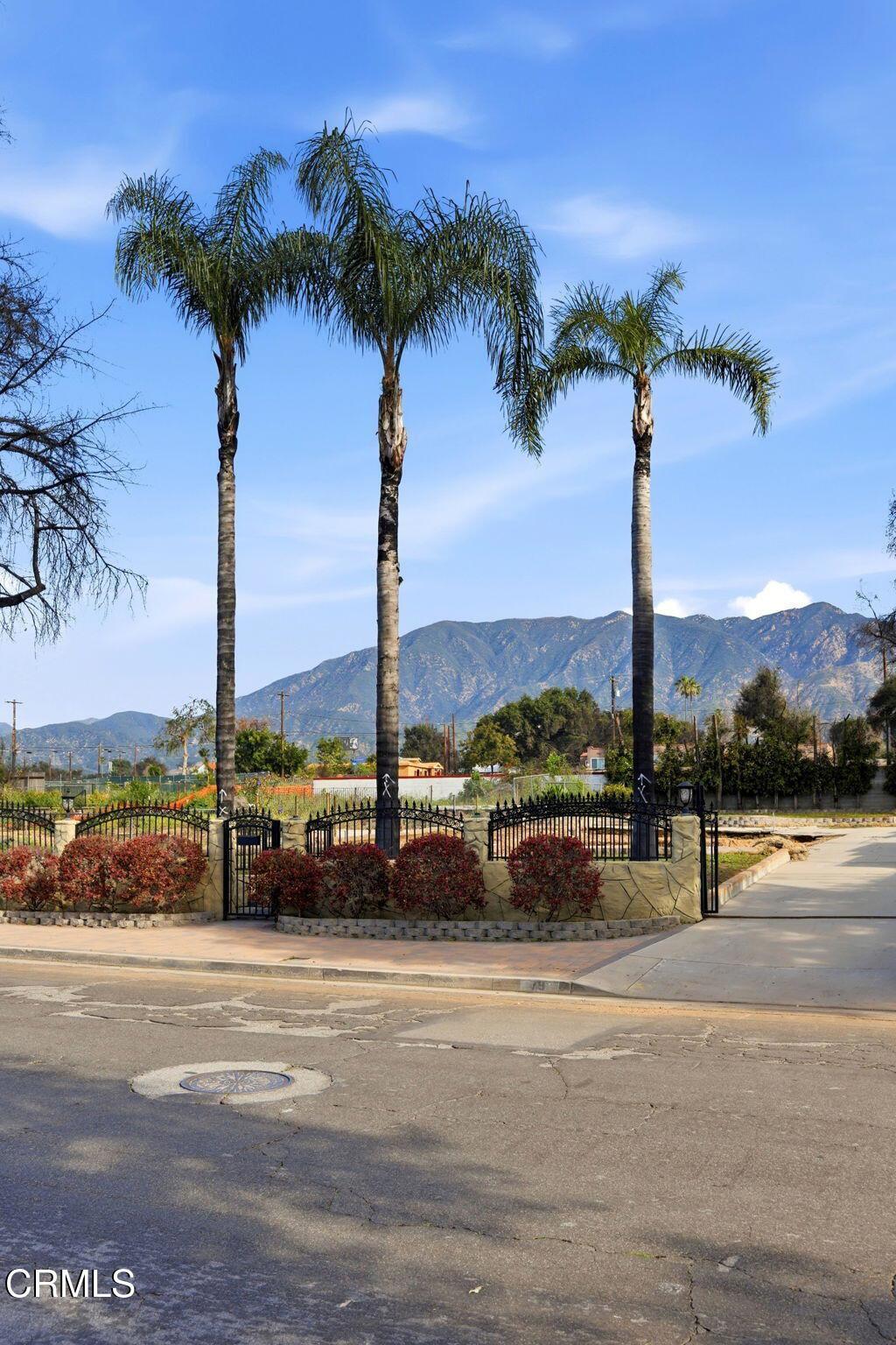 79 E Calaveras Street