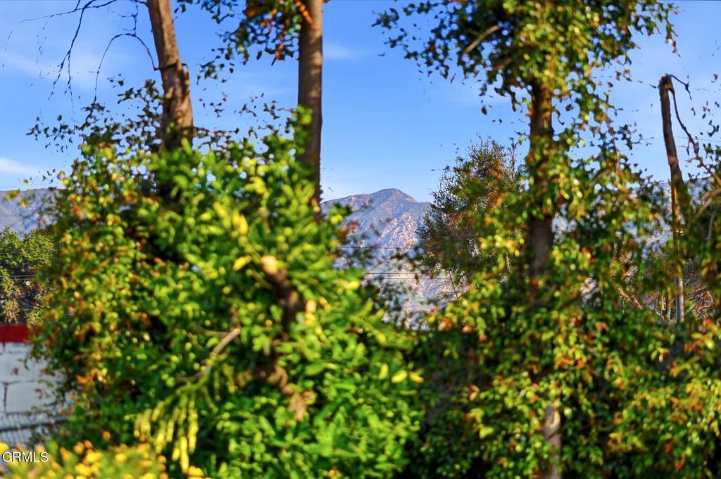 79 E Calaveras Street