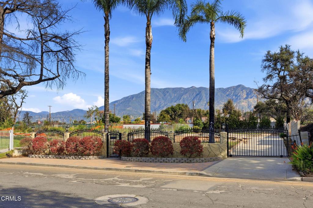 79 E Calaveras Street