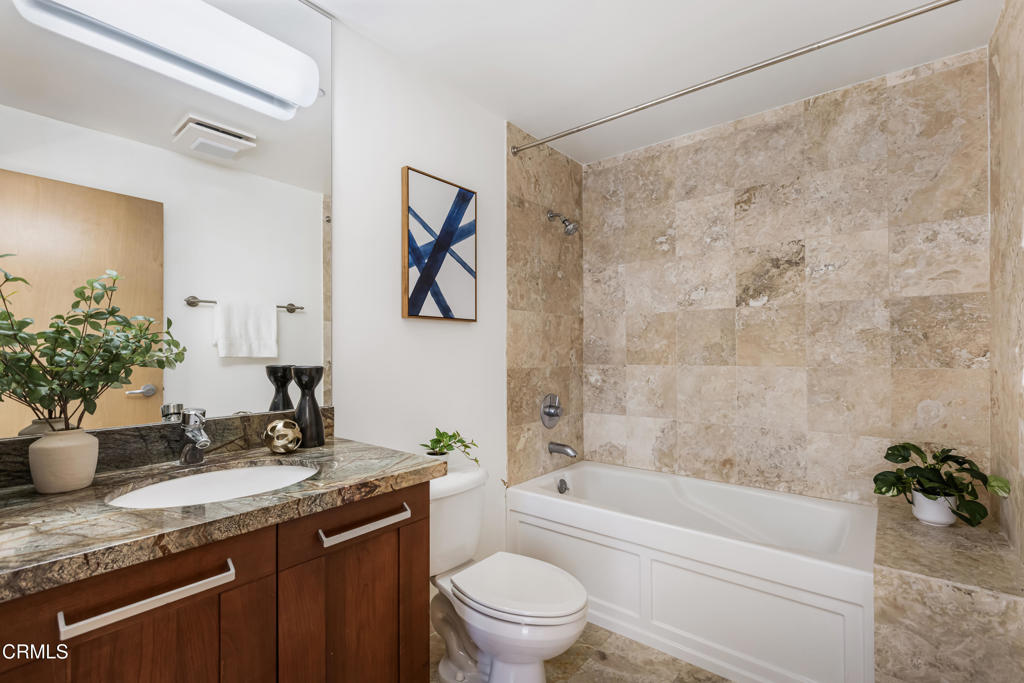 35 N Raymond Avenue 412