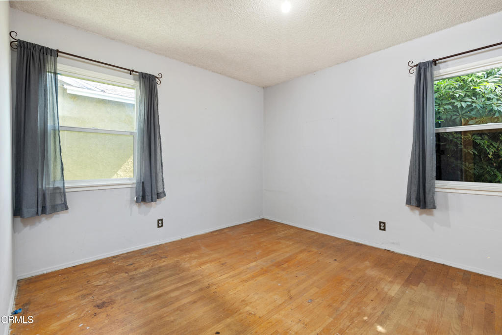 1141 E Cameron Avenue