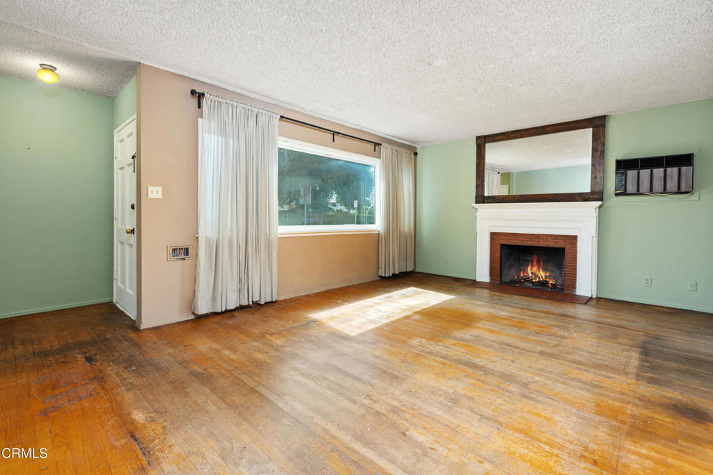 1141 E Cameron Avenue