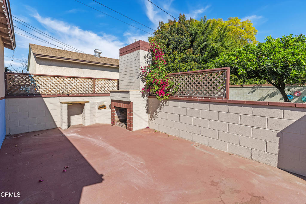 1141 E Cameron Avenue