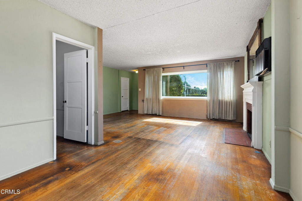 1141 E Cameron Avenue