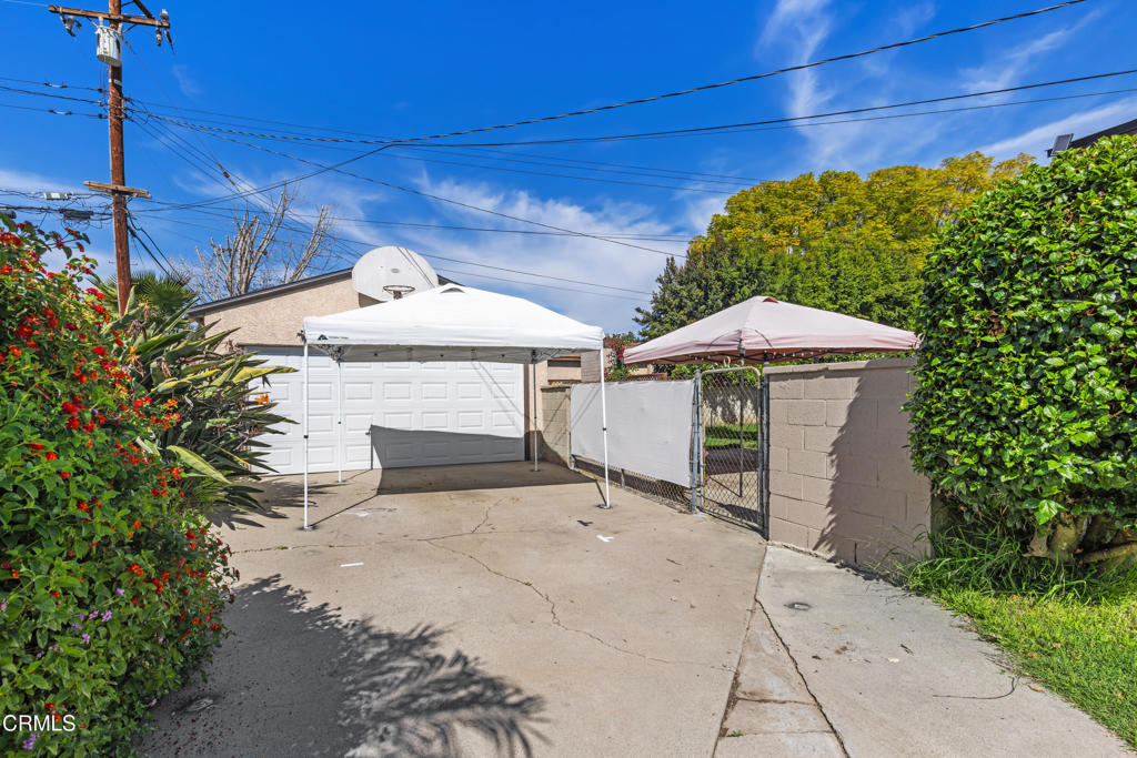 1141 E Cameron Avenue