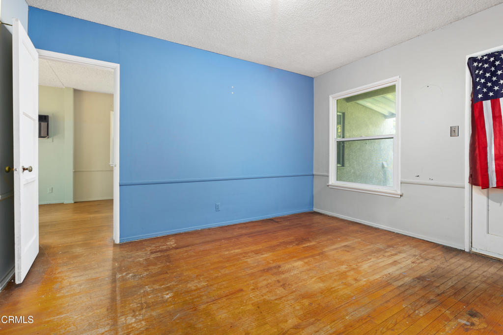 1141 E Cameron Avenue