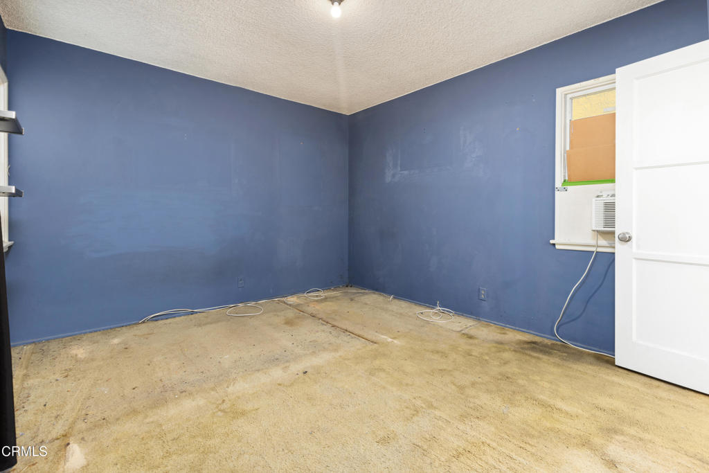 1141 E Cameron Avenue