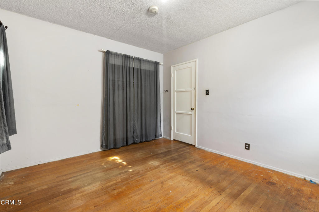 1141 E Cameron Avenue