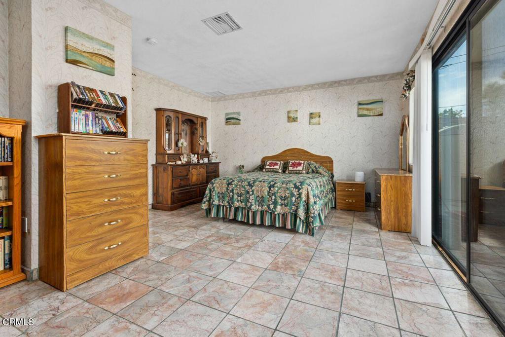 1331 E Marbury Street