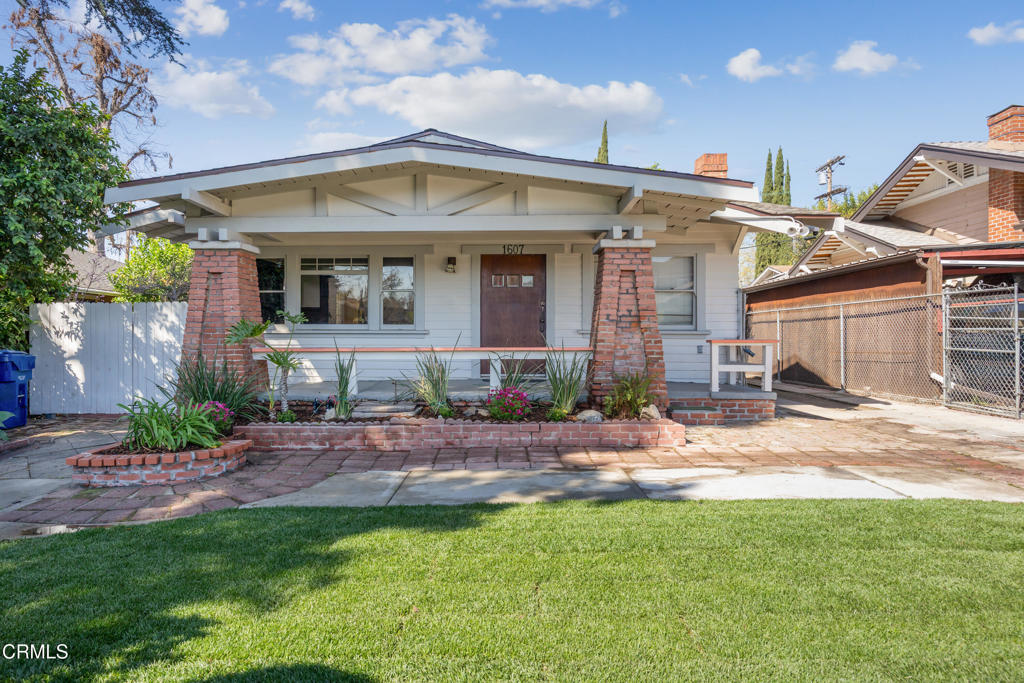 1607 N Avenue 54