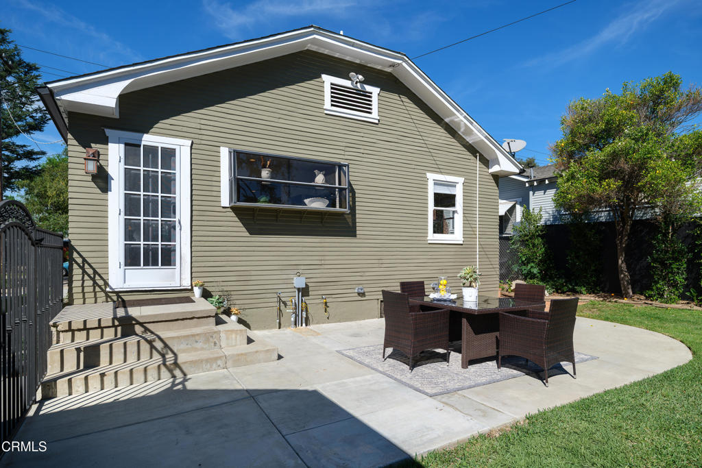 930 N Catalina Avenue