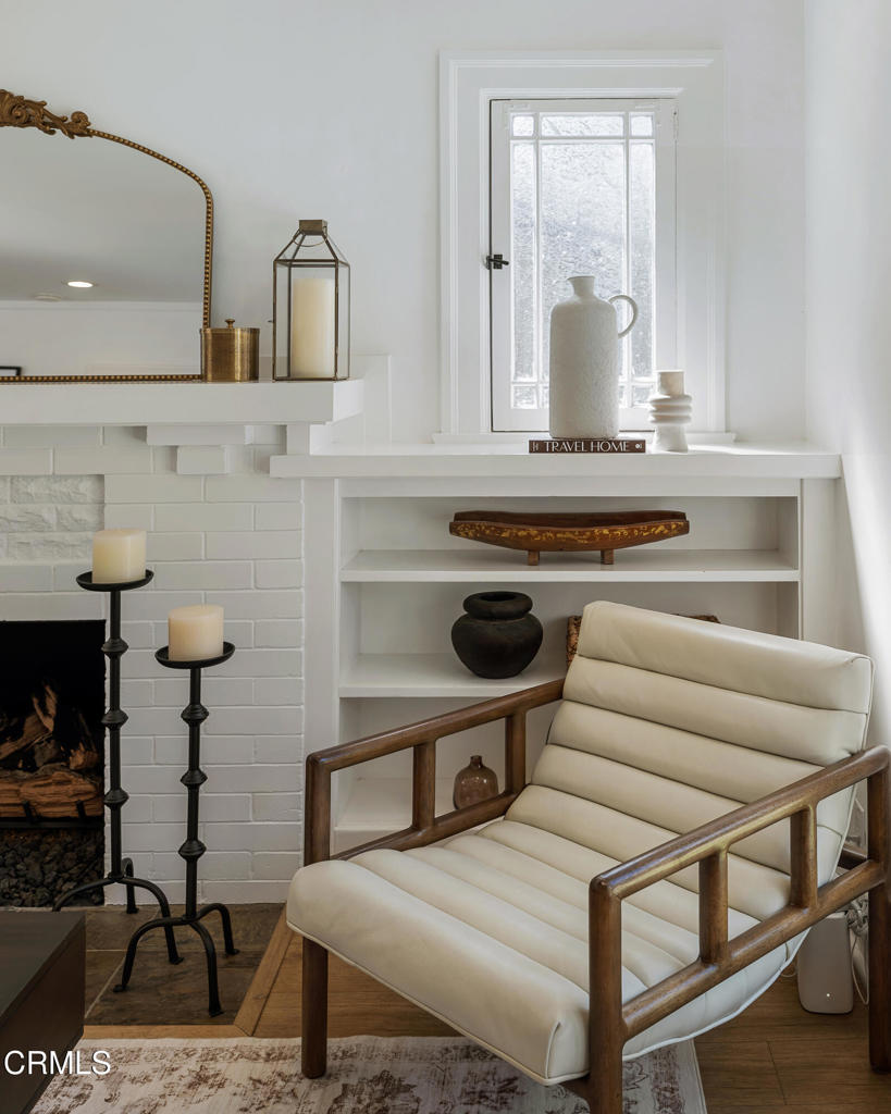 930 N Catalina Avenue