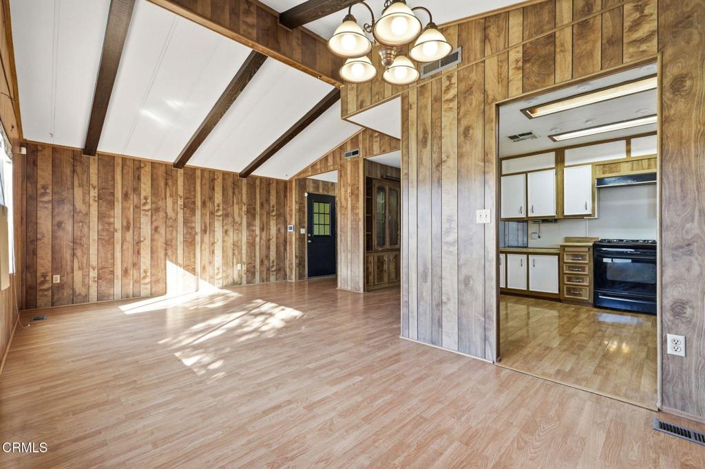 1320 San Bernardino 28