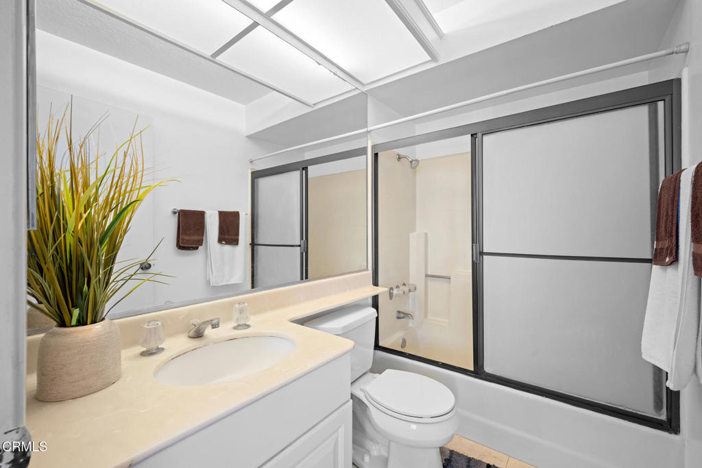 1340 Glenwood Road 17