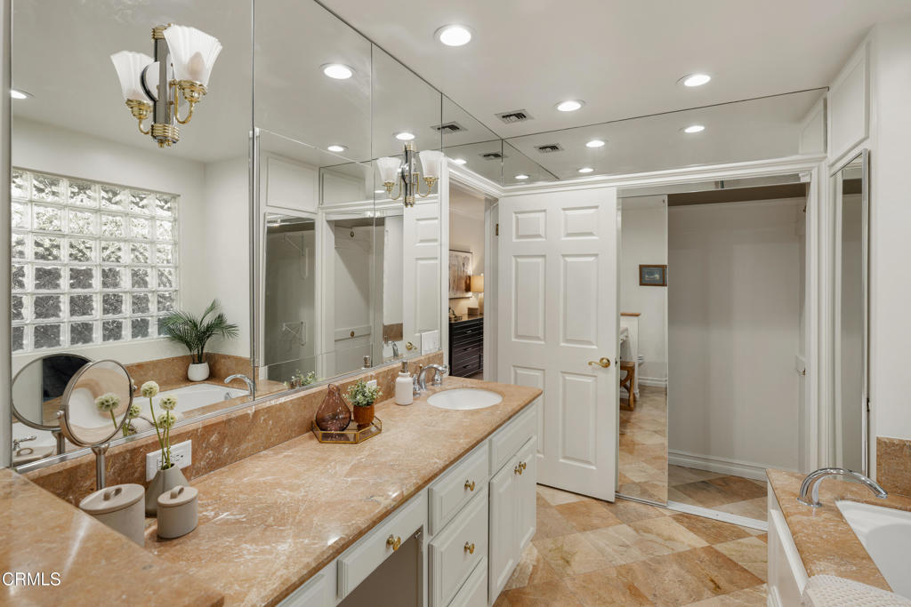 1525 Oak Meadow Lane