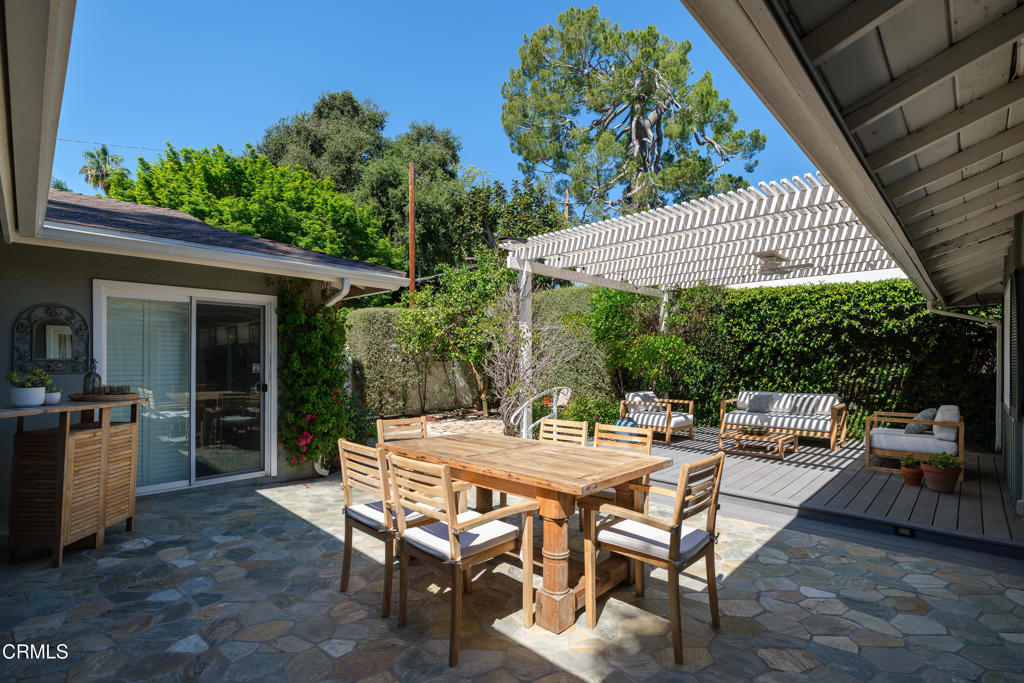 1525 Oak Meadow Lane