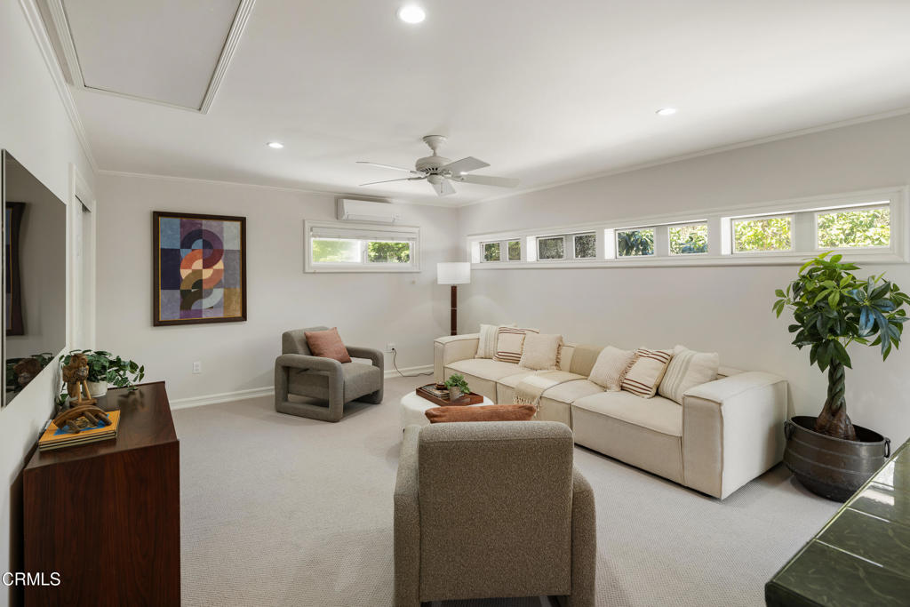 1525 Oak Meadow Lane