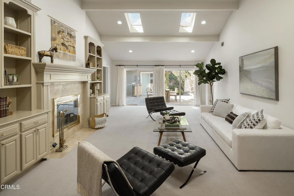 1525 Oak Meadow Lane