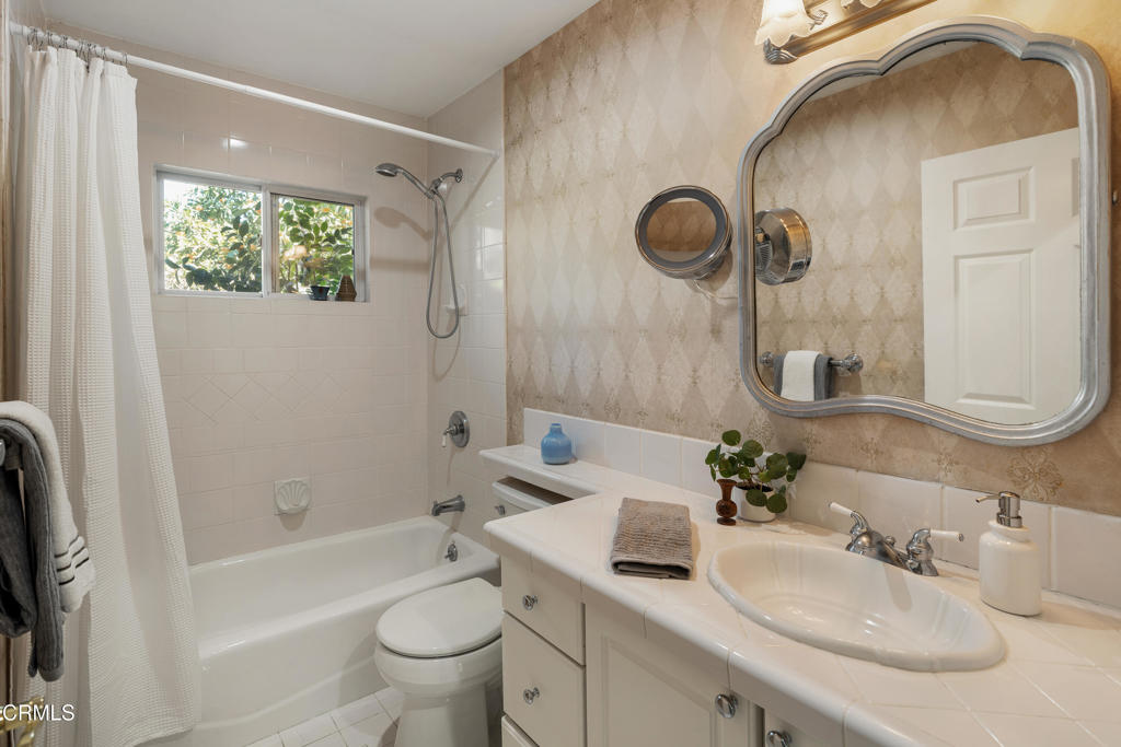 1525 Oak Meadow Lane