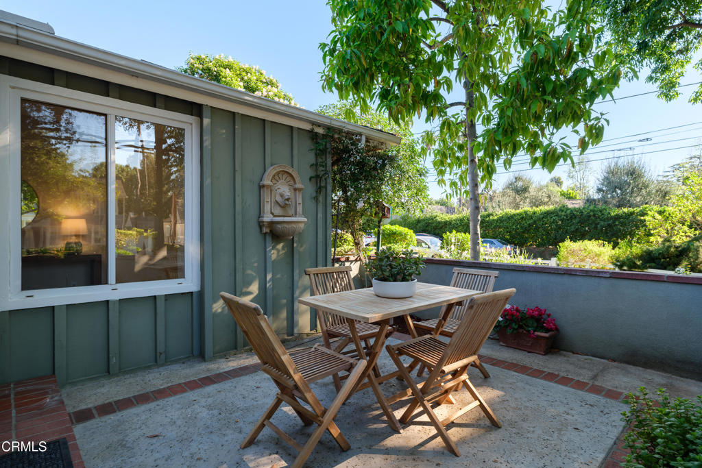 1525 Oak Meadow Lane