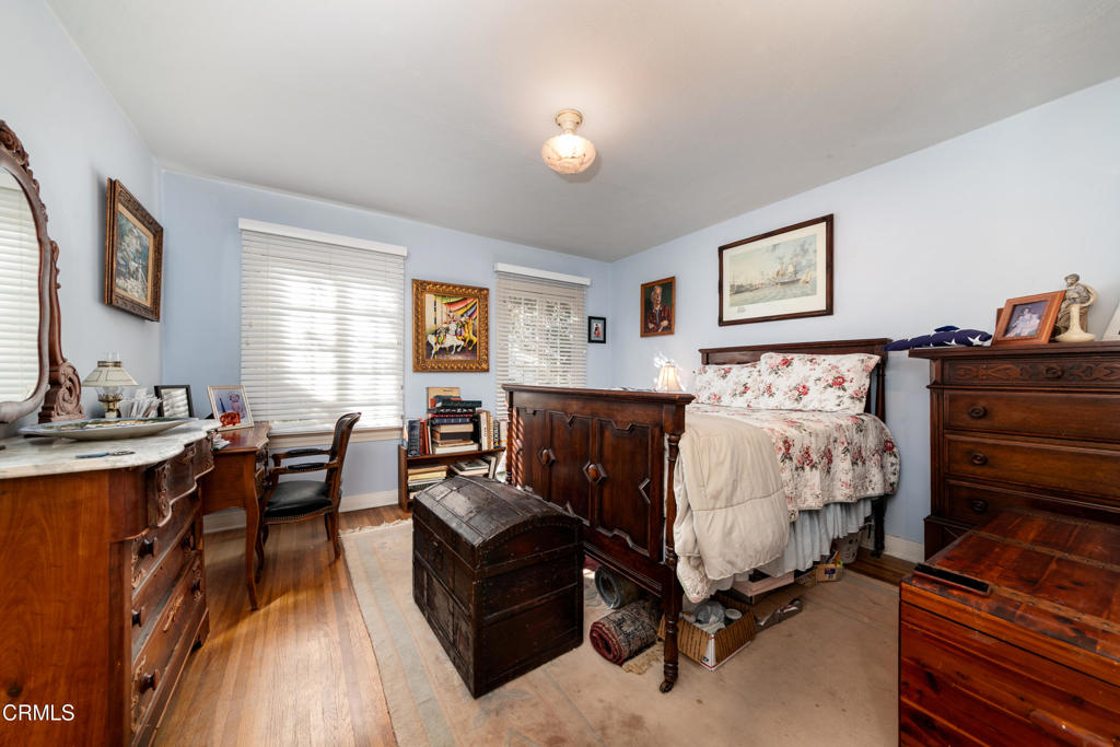 2270 E Orange Grove Boulevard