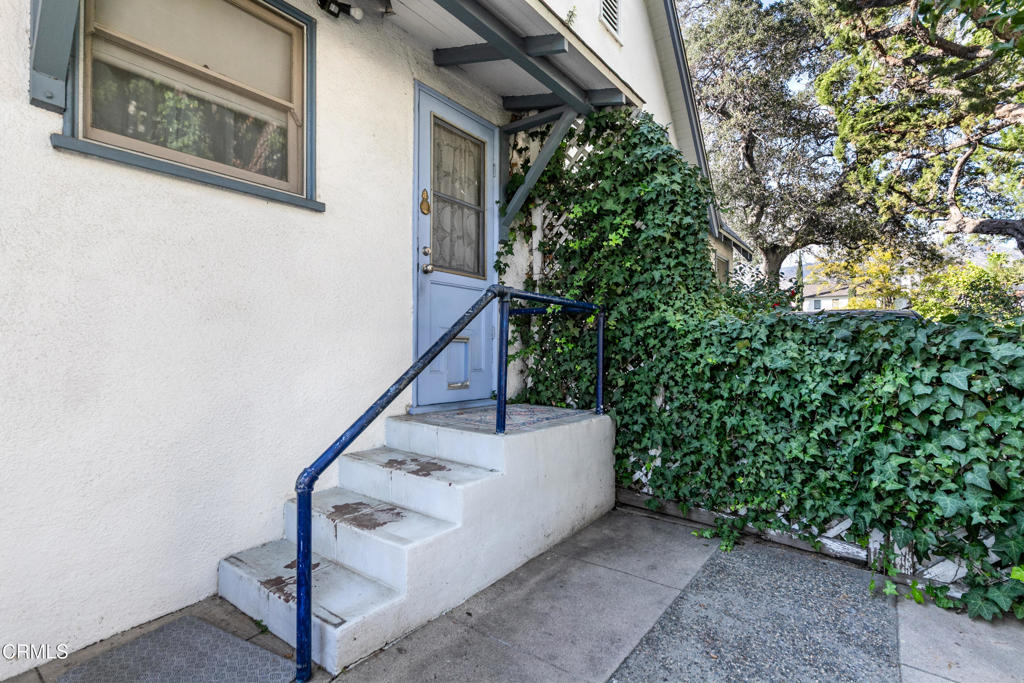 2270 E Orange Grove Boulevard