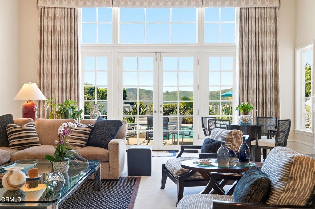 2317 Canyonback Road