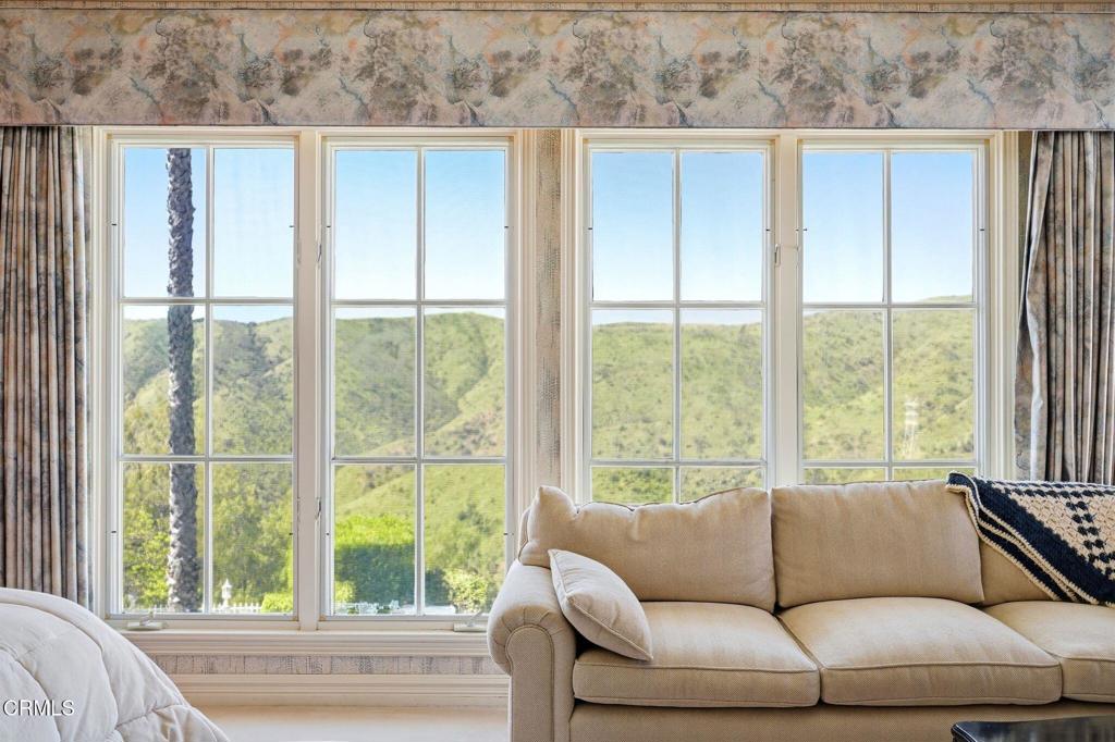 2317 Canyonback Road